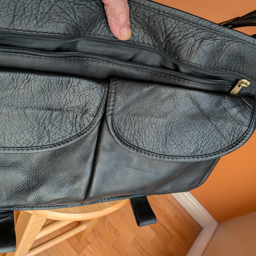 Elegant Black Leather Messenger Bag / laptop bag